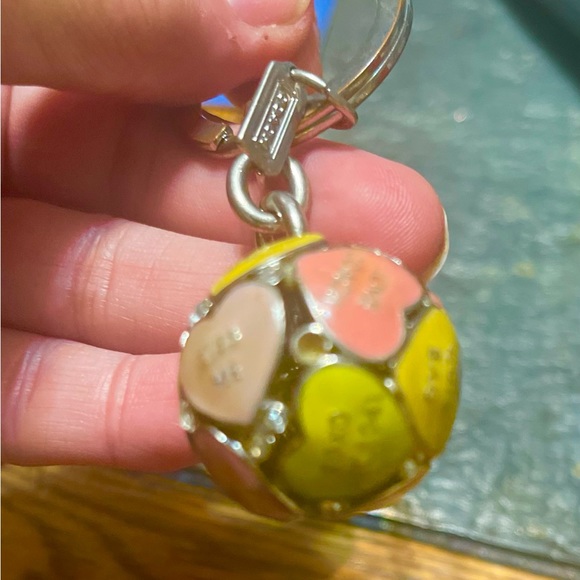 Rare hard to find Coach key ring/key chain - Picture 2 of 2